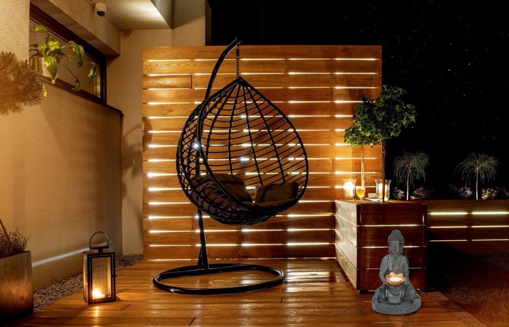 Grundig Grundig Buddha statue with solar lamp LED on-off button burning time 6-8 hours 17x16x27cm