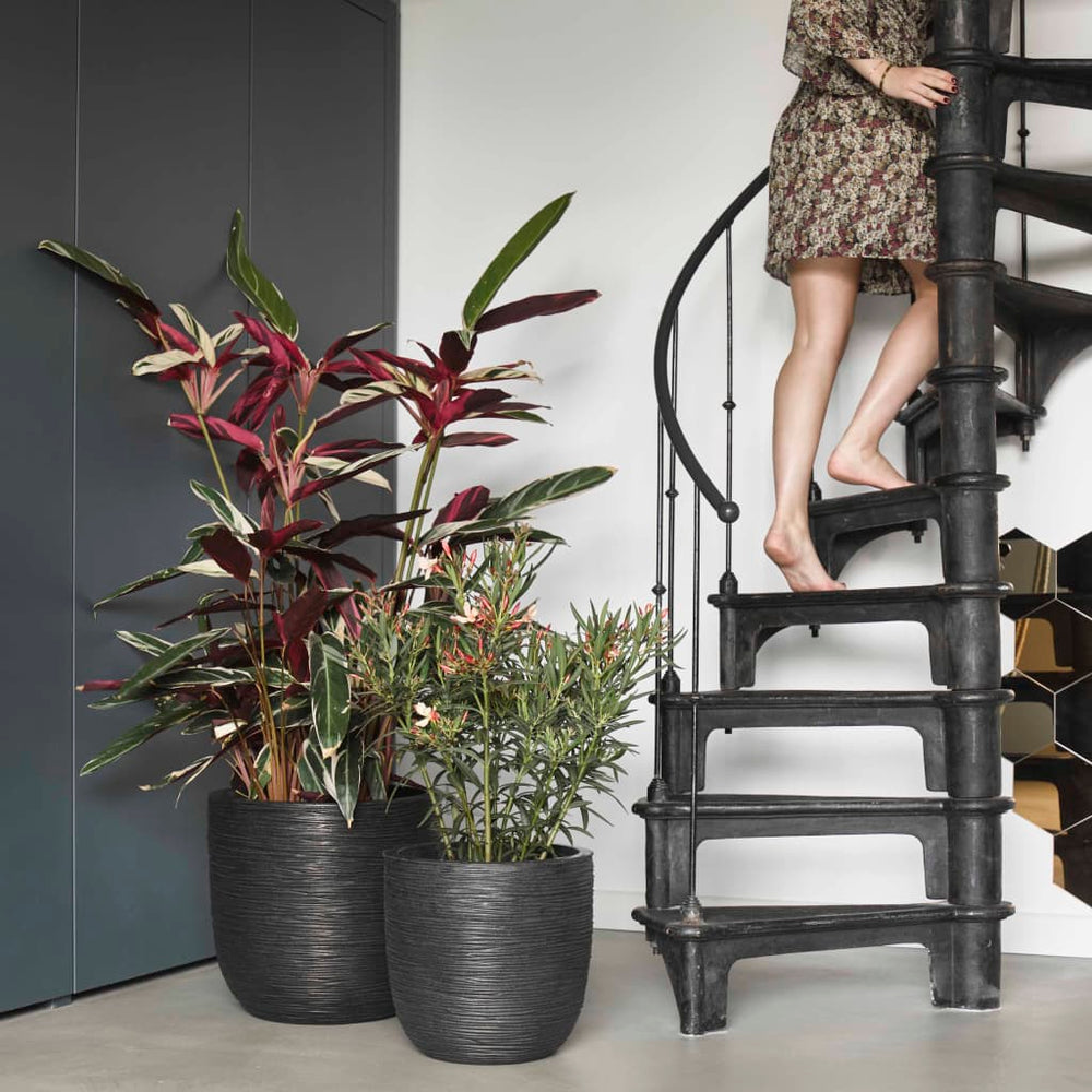 Capi Flowerpot Nature Rib 43x41 cm Black Kblr933