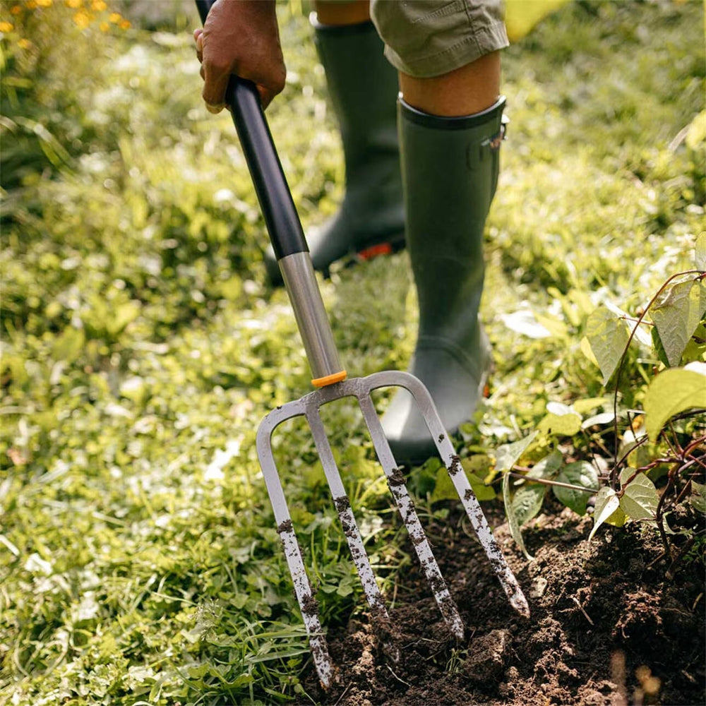 Fiskars ergonomic rake spade fork ergonomic