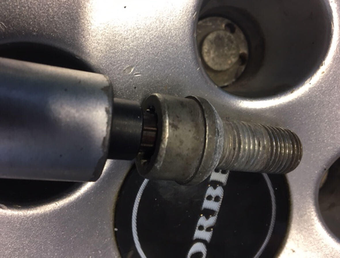 Busching disassembly tool set 100750. rim lock remover 16-part