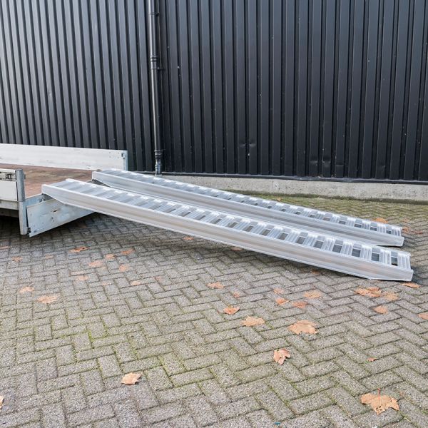 Ramp piece 350 cm 2500kg.