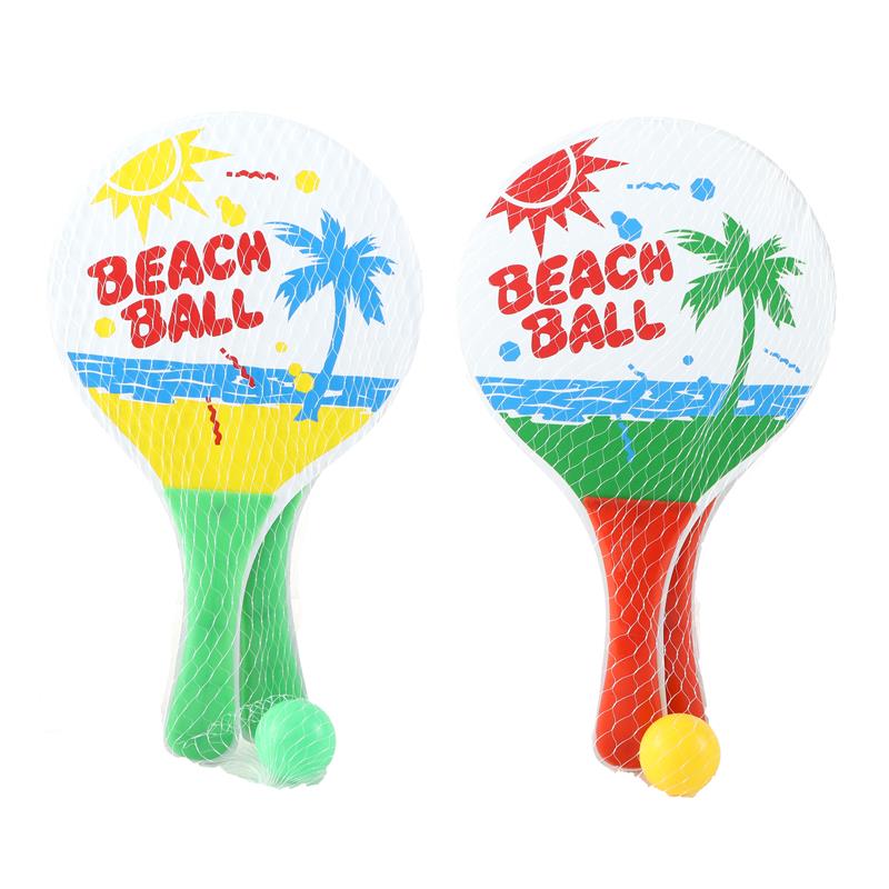 Beachball com conjunto de madeira na rede