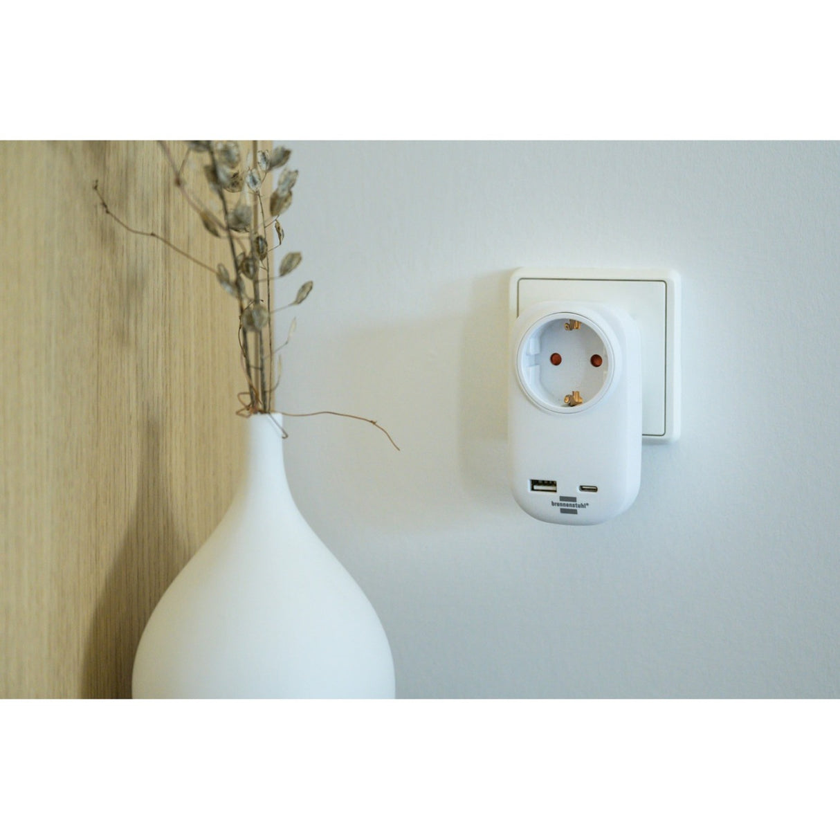 Brennenstuhl Plug -Adapter mit USB C -Lieferung für Snel