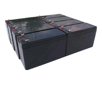 Yanec UPS -batterisättningsuppsättning RBC105 (exklusivt kablar)