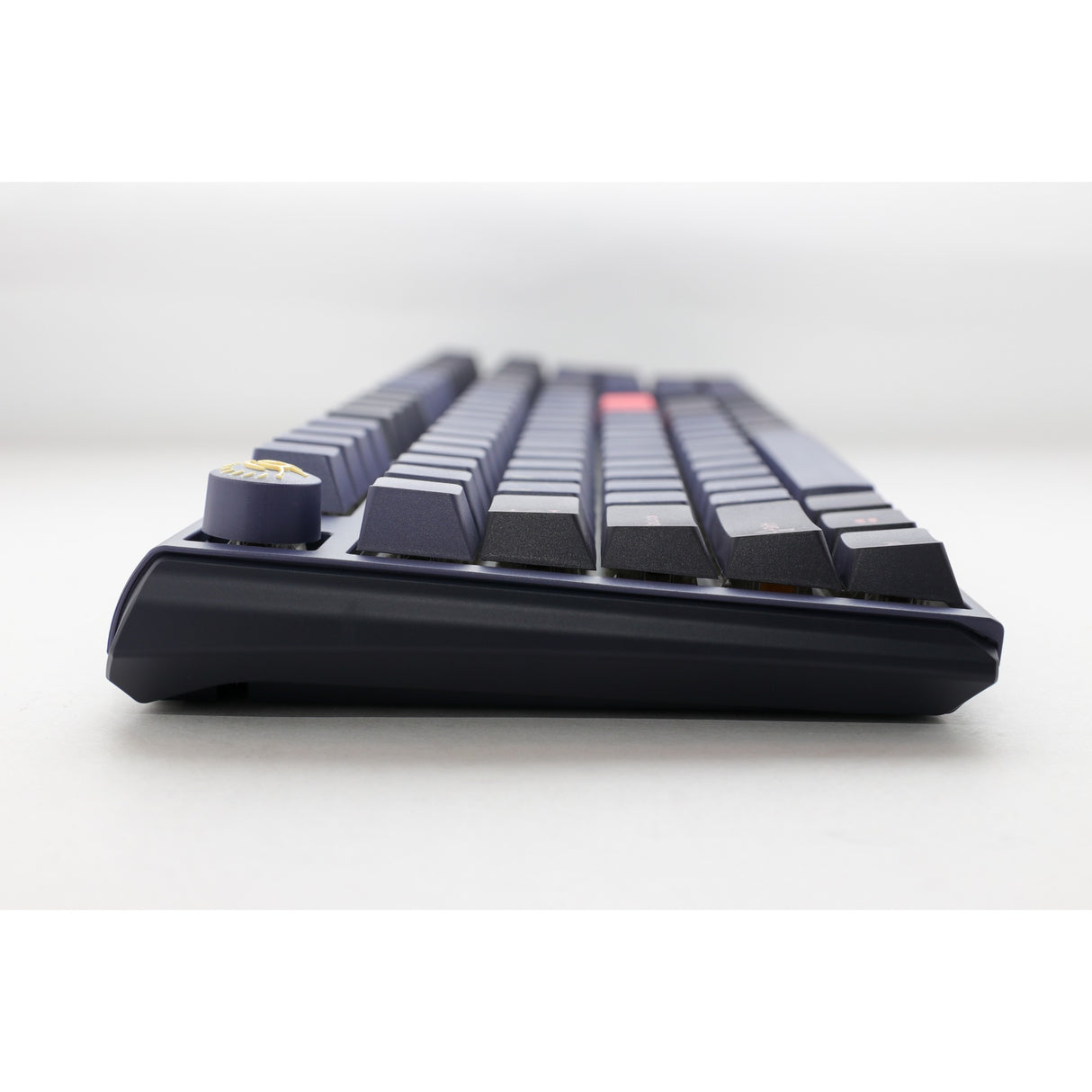 Ducky One 3 kozmično modra