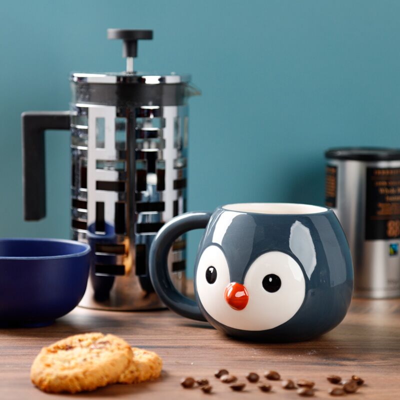 Adoramals Keramikbecher in Pinguinform