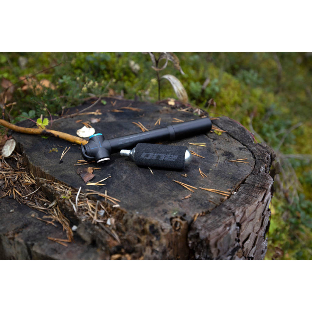 One hand pump 90 mini pump black