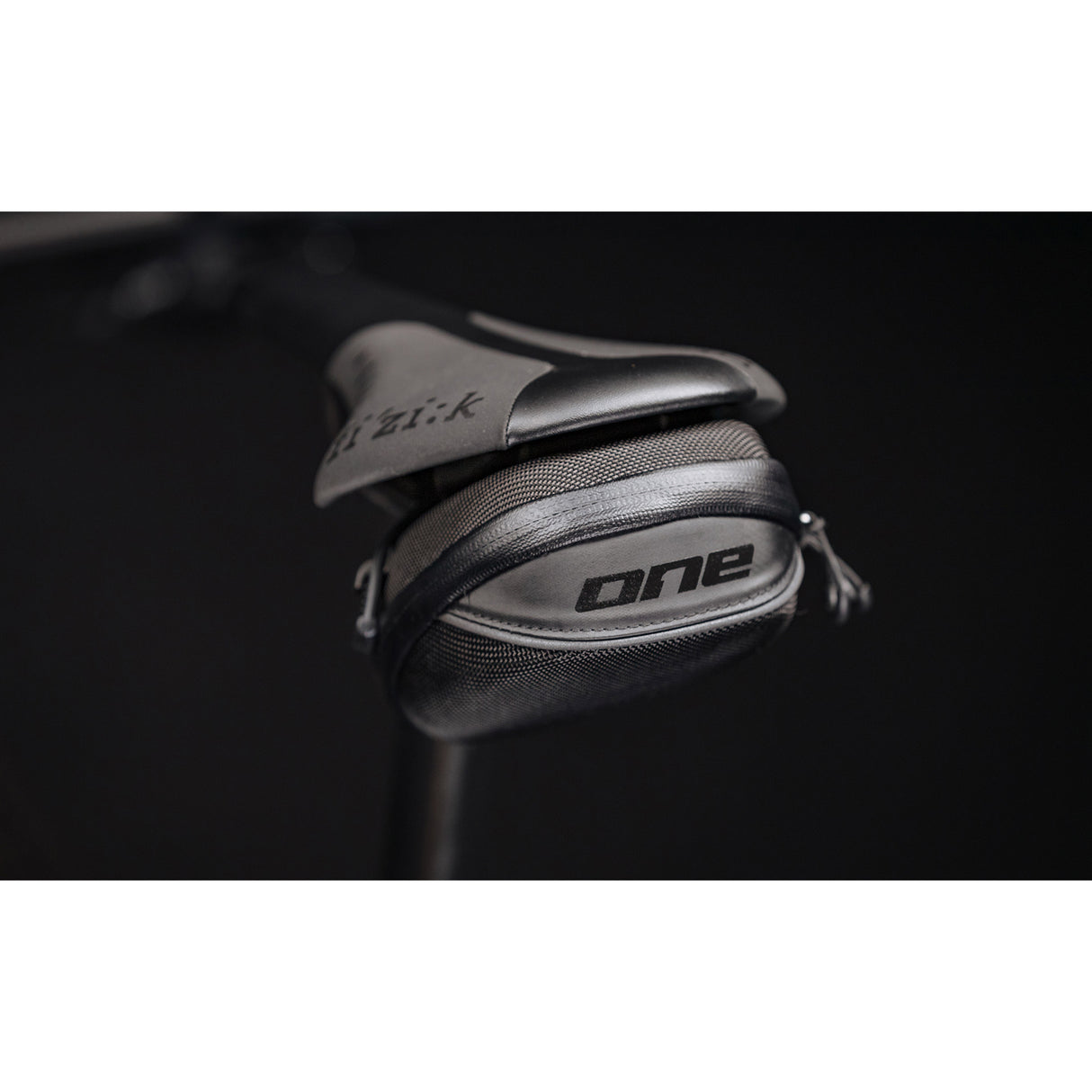 ONE One saddlebag 30 L (600ml) black