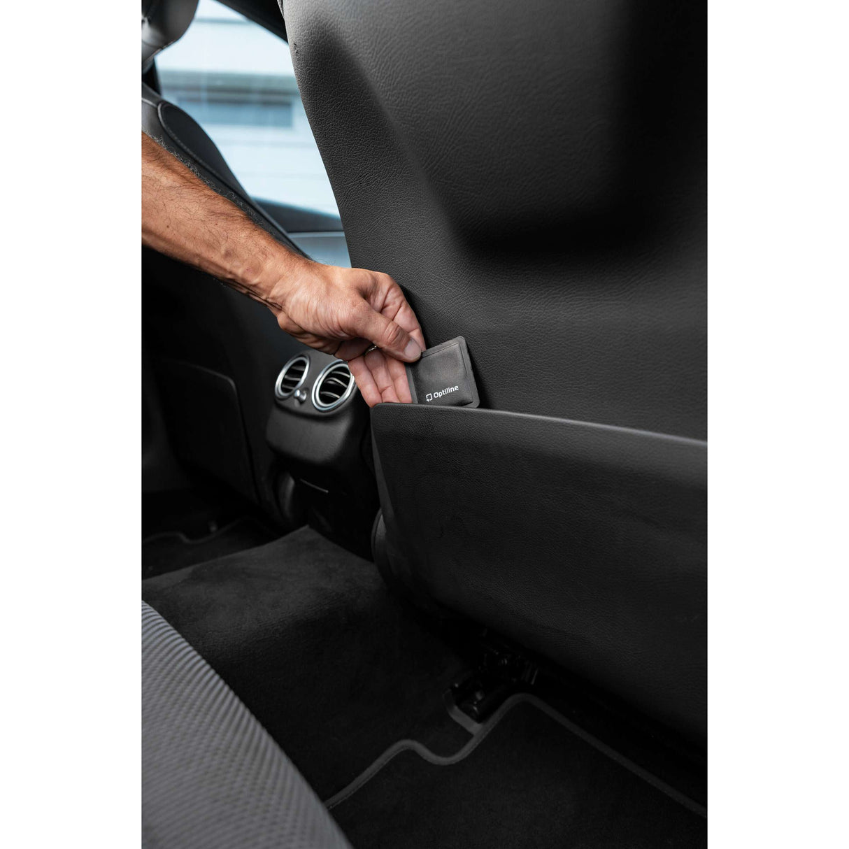 Optiline tracker compact, ultra-thin adhesive locator