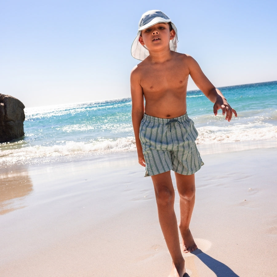 Stripe de resort | Sol uv de rayas blancas verdes