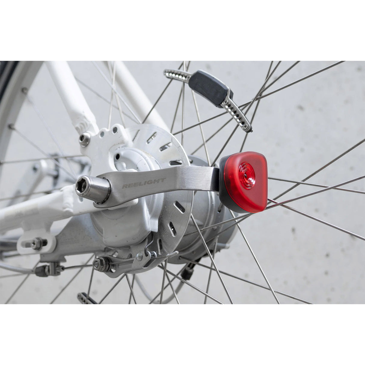 Reelight lighting set sl220+ induction flash