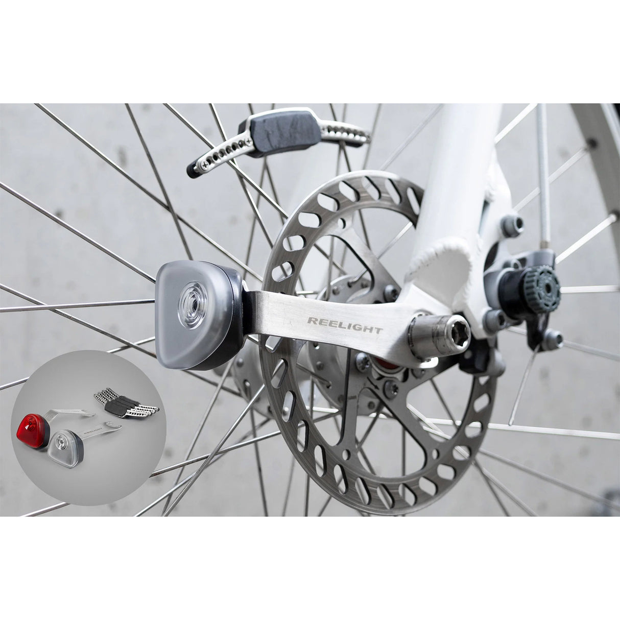 Reelight lighting set sl220+ induction flash