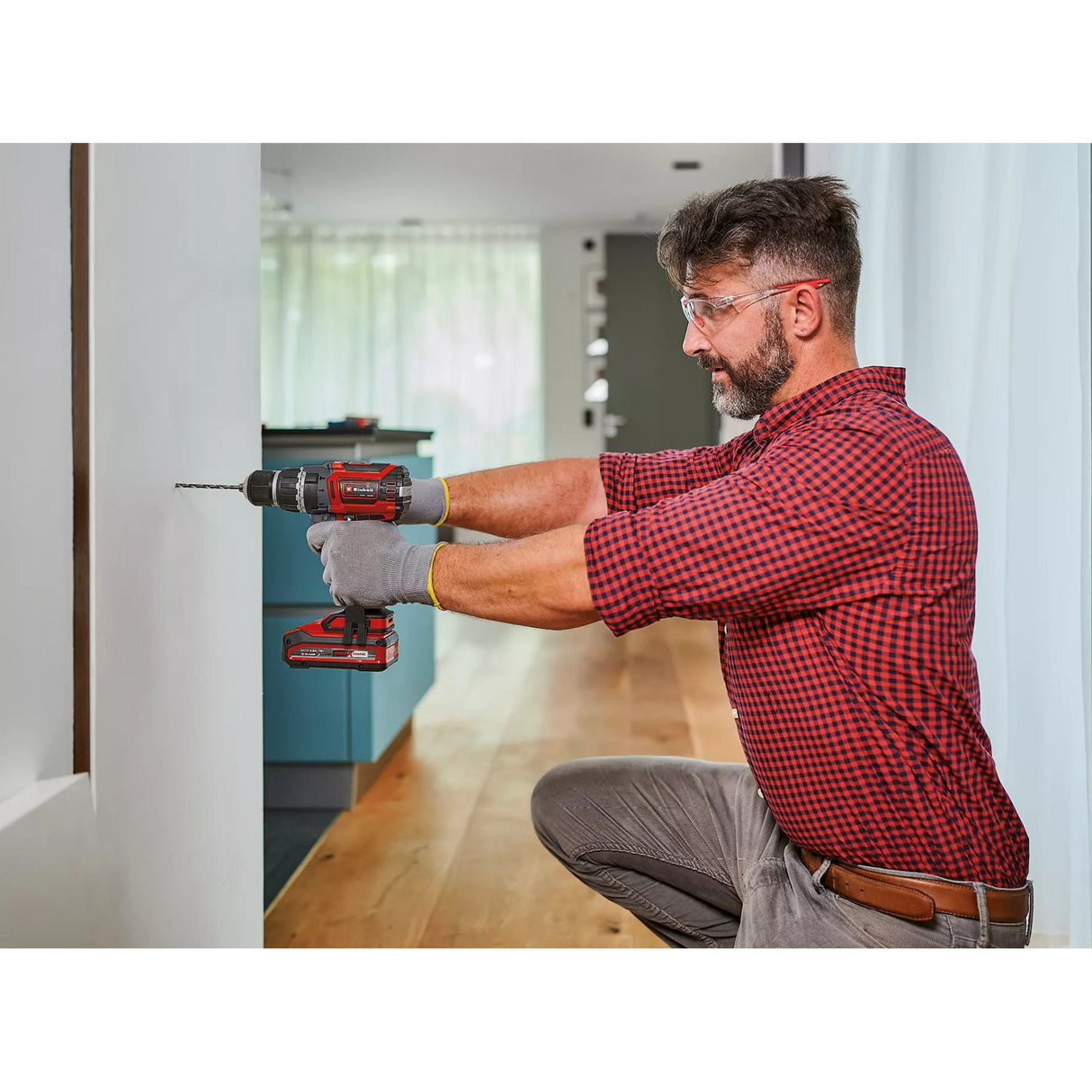 Einhell professional accu klopboor- schroefmachine tp-cd 18 60 li-i bl (1x 2.0 ah) klopboorschroevendraaier (rood zwart, incl. 1x 2.0 ah power x-change accu en lader)