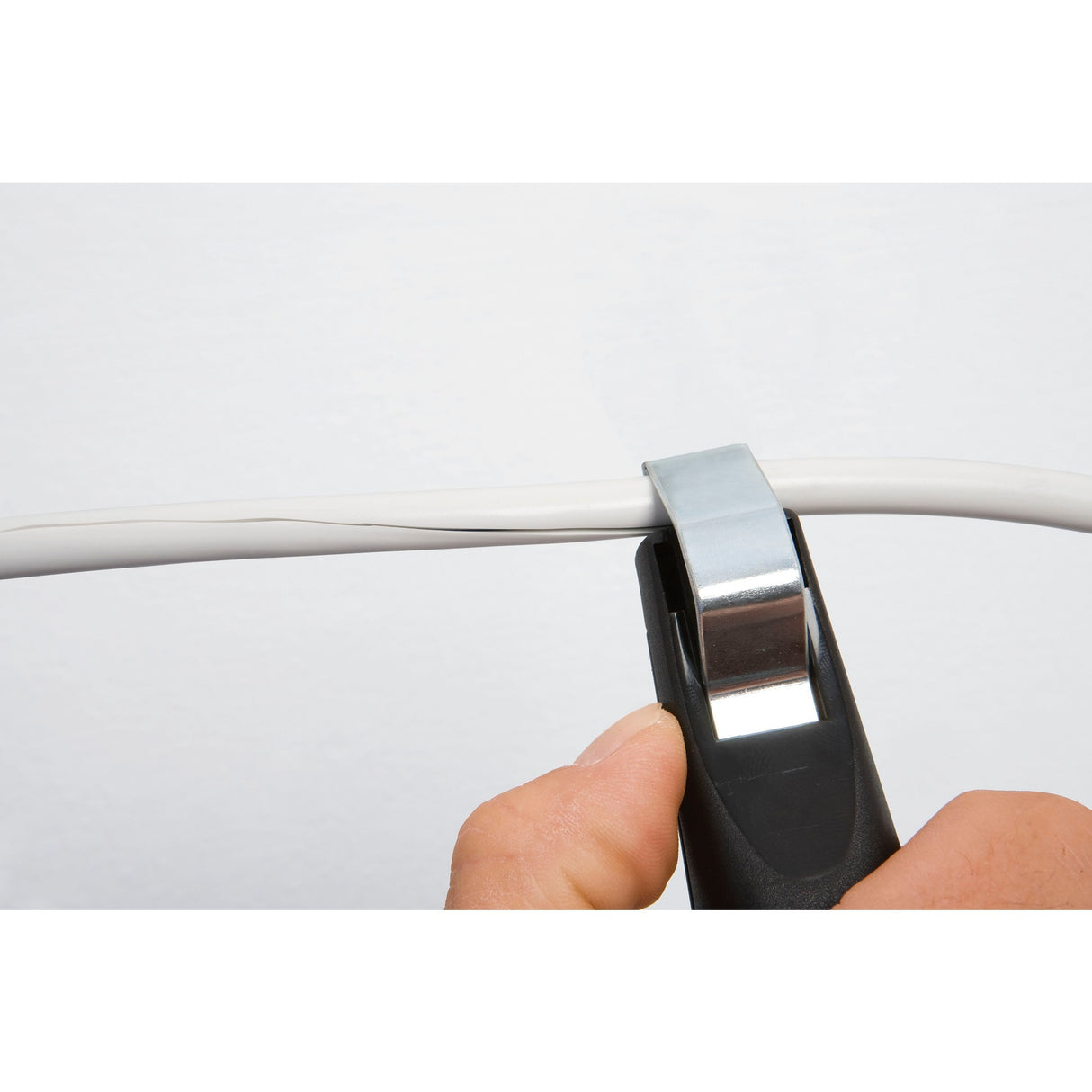 Wiha Uirlis dhíchóimeála le scian tarraingthe féin-rothlach