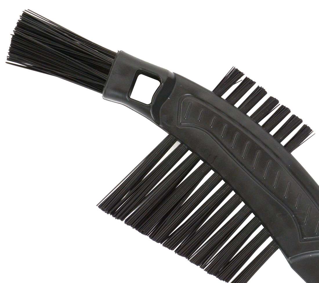 Radon multi sprocket cleaning brush