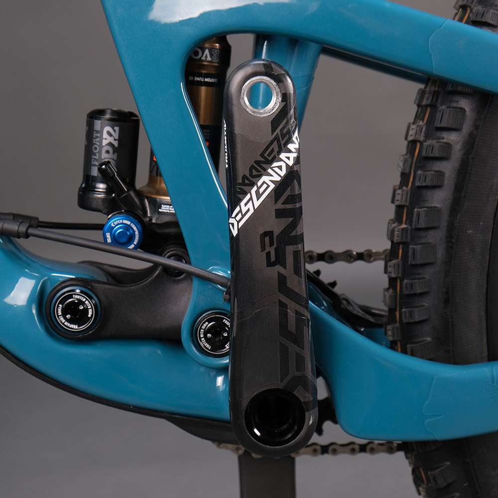 Unleazhed unscratch protection foil for parts and components