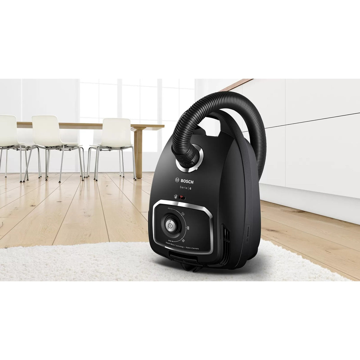 Bosch Series 6 porszívó zsákkal BGB6X320