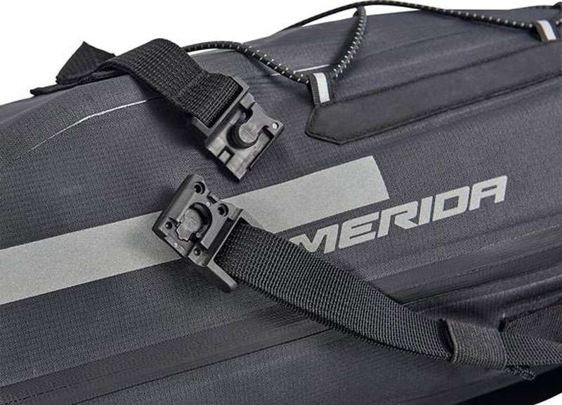 Merida travel bag saddlebag