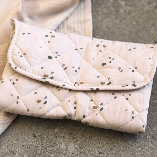 Petú Petú Petú Petú Ake Changing Pad Dots