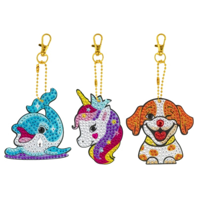 Ustvarjalna obrtna skupina izdela svoj obesek za ključe z diamantno poslikavo