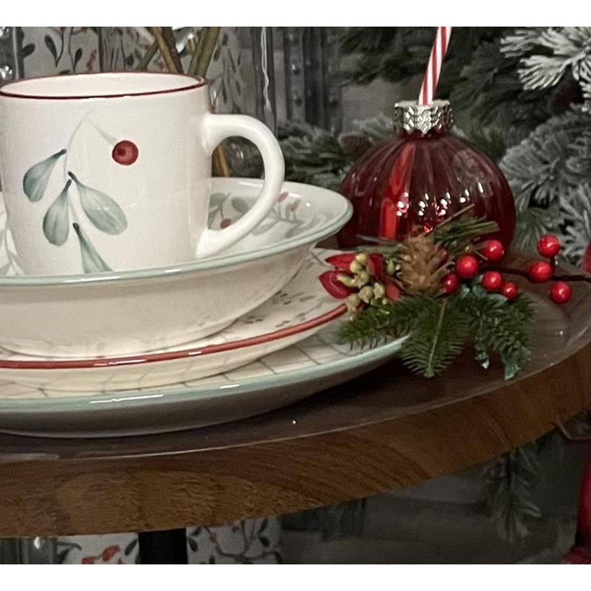 Svenska living bord diep 'berry' rood ø20,5cm