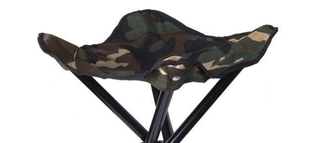 Sgabello pieghevole in marcia stealth con 4 gambe