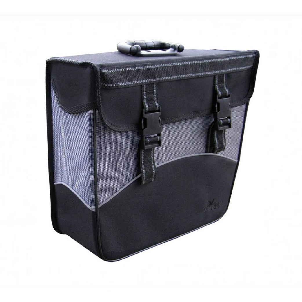 Greenland's Single Bag, Black and White, Right. Dimensions: 37x33x14 cm, Capacity: 20 liters