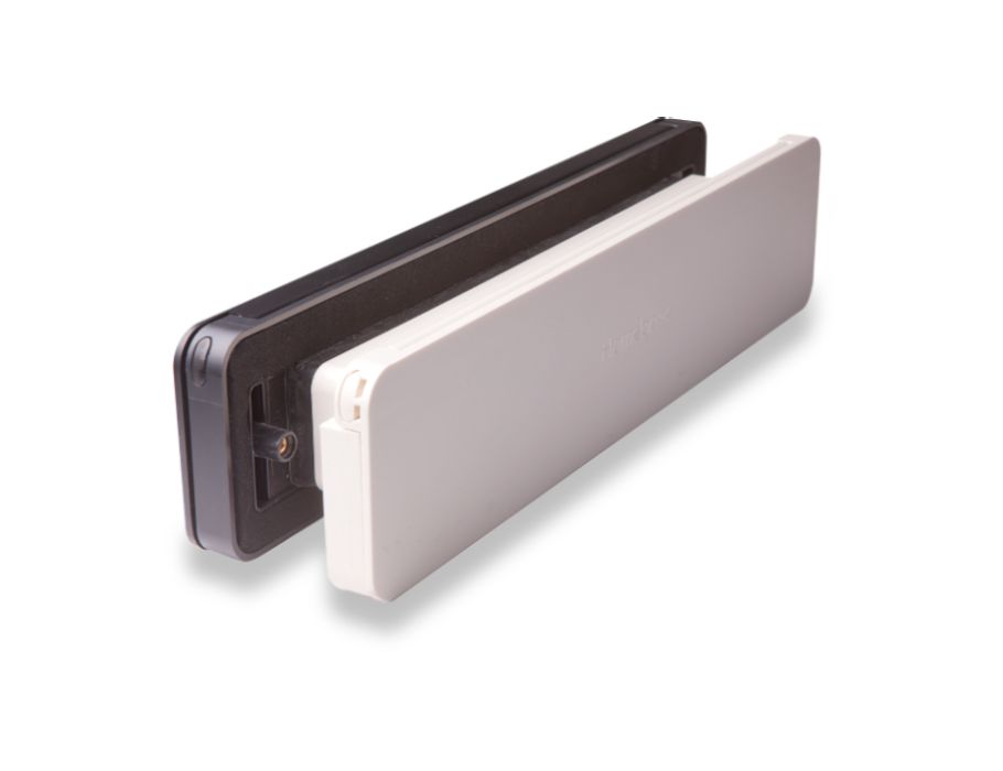 Homebox Letterbox Buitenklap Black (RAL9005) Valve intérieure crème blanche (RAL9001)