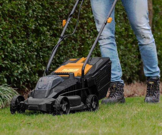 Ac batavia 18v cu grasmaaier body