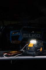 AC akkumulátor USB PowerAdapter és LED lámpa (MAXXPACK 18V).