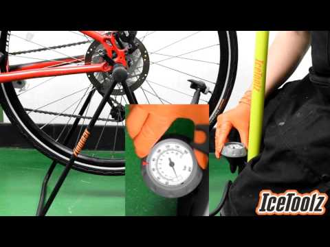 Icetoolz 240A451 Korkeapainepumppu Jalkapumpun teräs mittarilla 160PSI keltainen