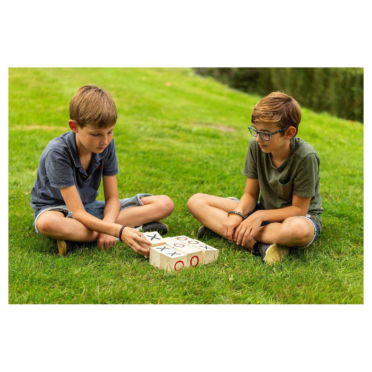 Outdoor play wooden tic tac