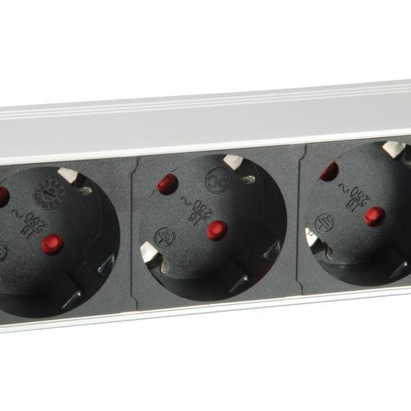 Equipaggiare 333309 7-outlet unità di distribuzione dell'alimentazione tedesca W Protezione da sovratensione+Interruttore, Tipo F, 1,5 mm²