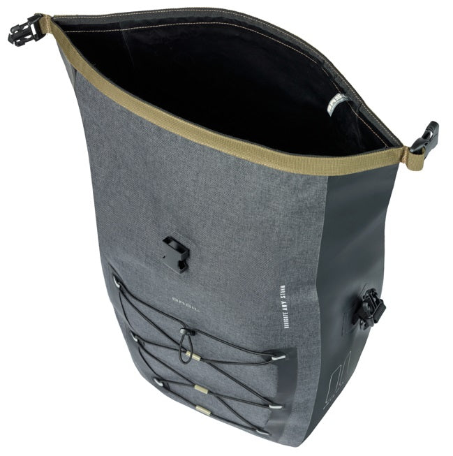 Basil single bag navigator storm mik hooks 25-31l black