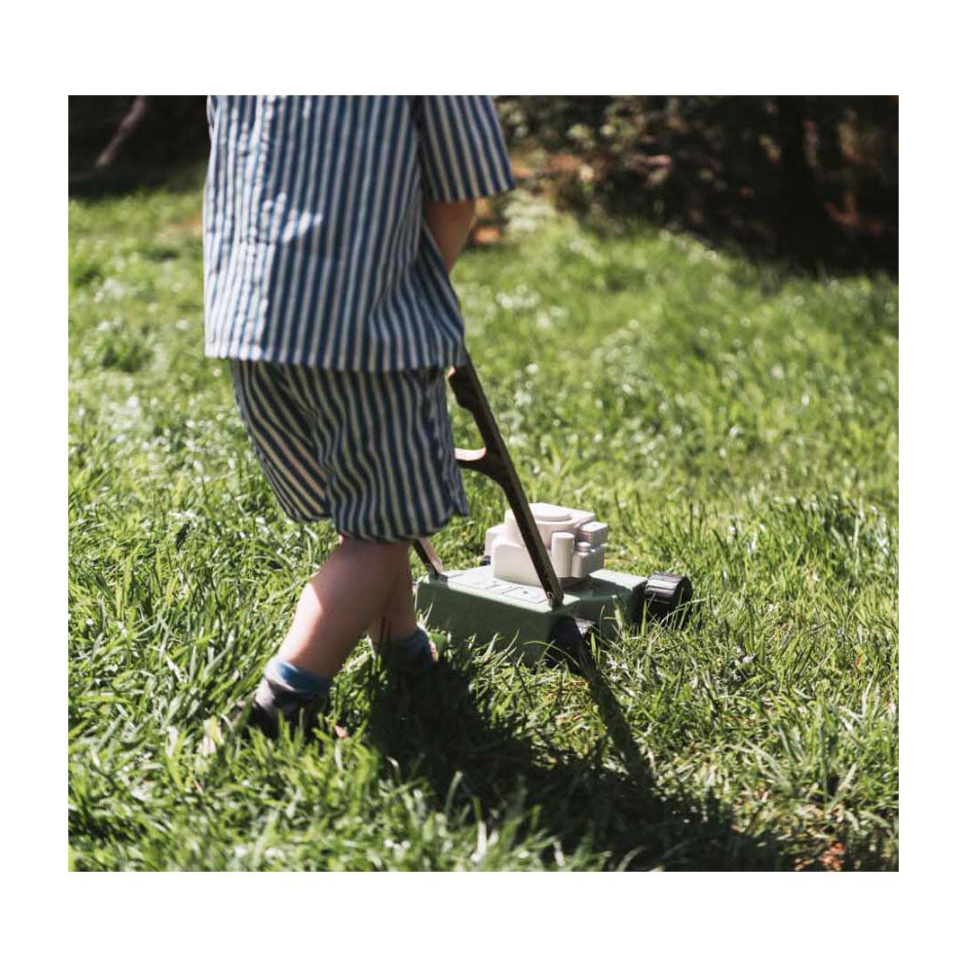 Dantoy lawn mower, 61.5 cm