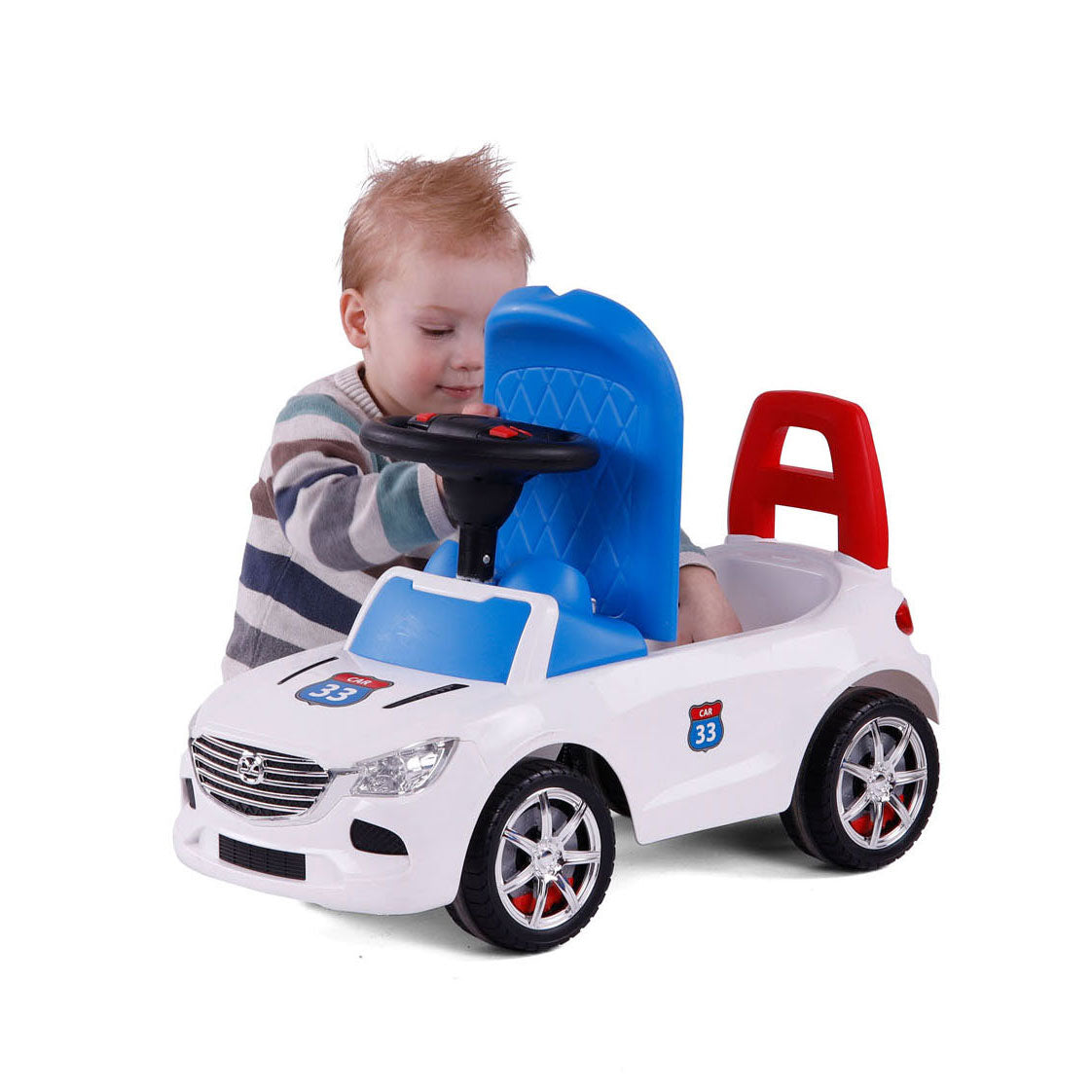 Cavallino trendy chodící auto bílé