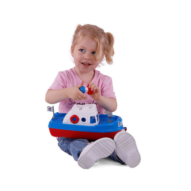 Cavallino boat with play figure