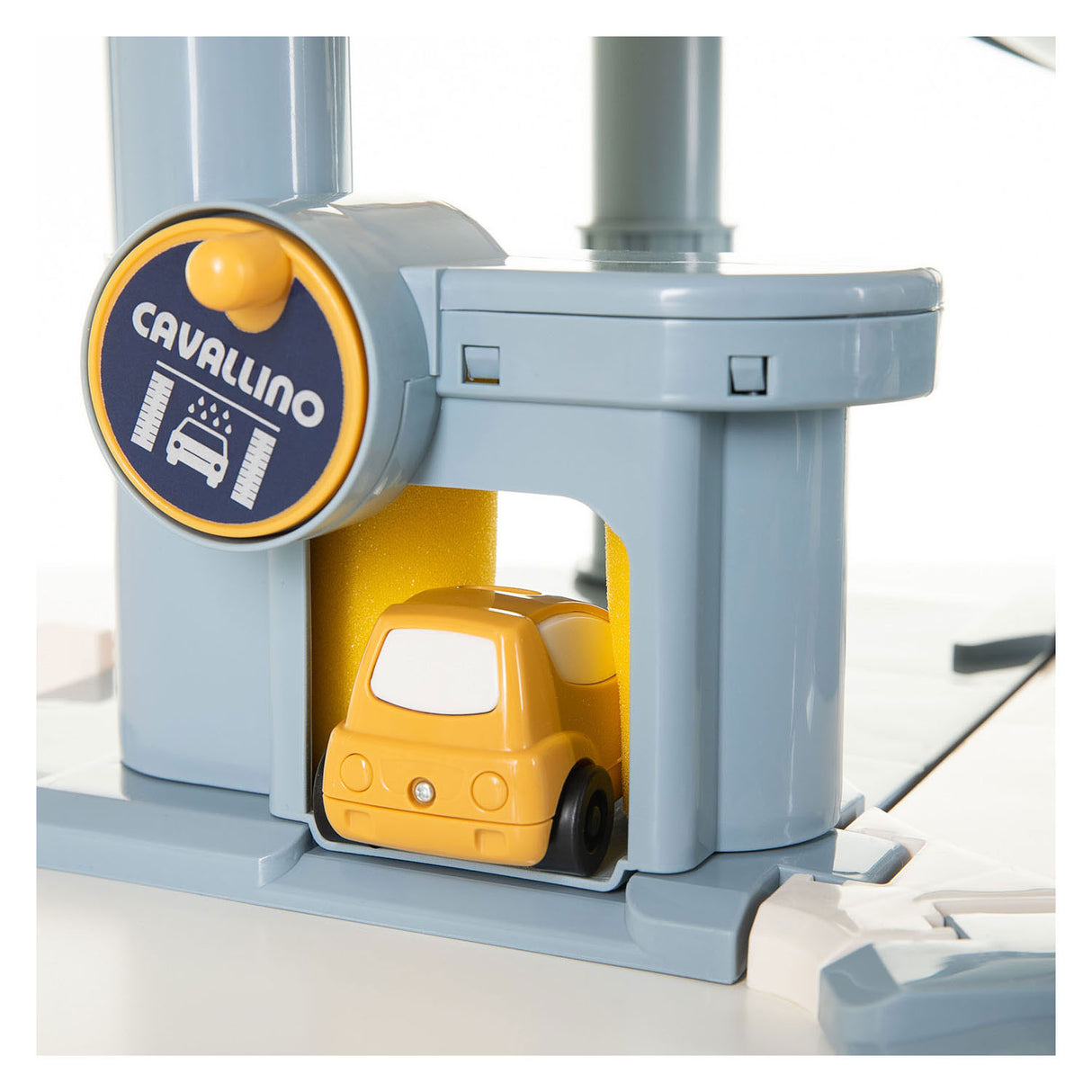 Torre de garagem Cavallino com 7 andares e carros em tons pastéis