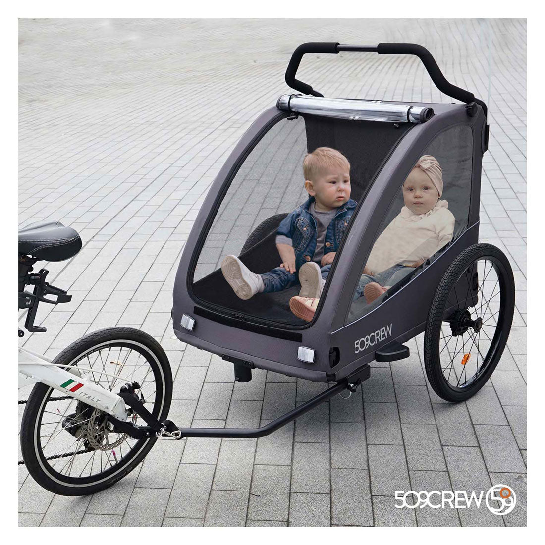 Bicycle trailer with rain cover