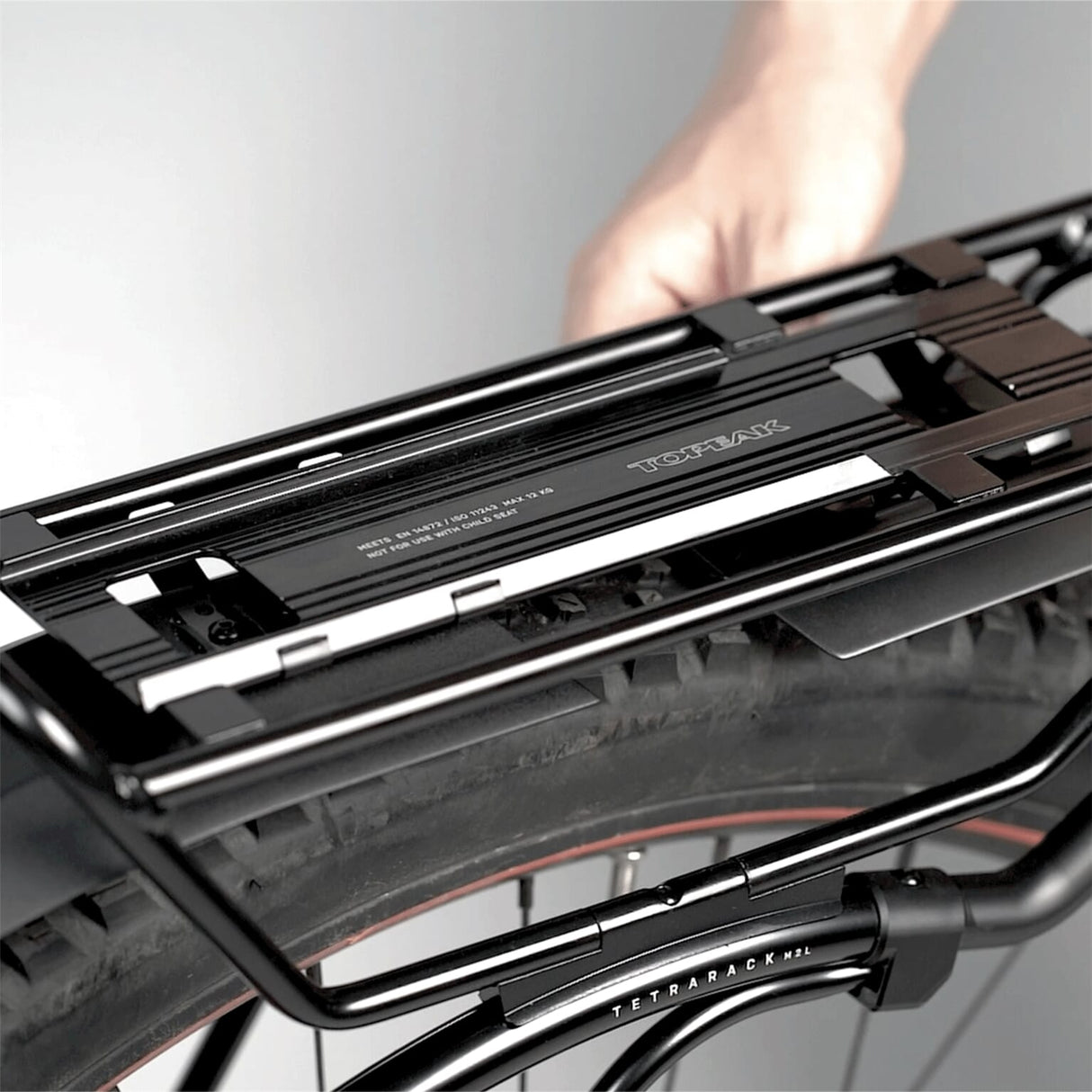 Tapeak Fender hannert dem Tetramarck Fender M2