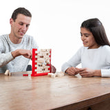 Träbalansspel faller vägg