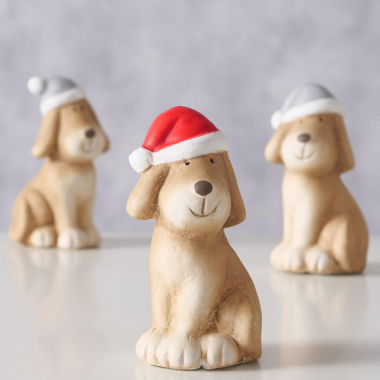 Boltze home beeld kersthond keramiek h7,4cm