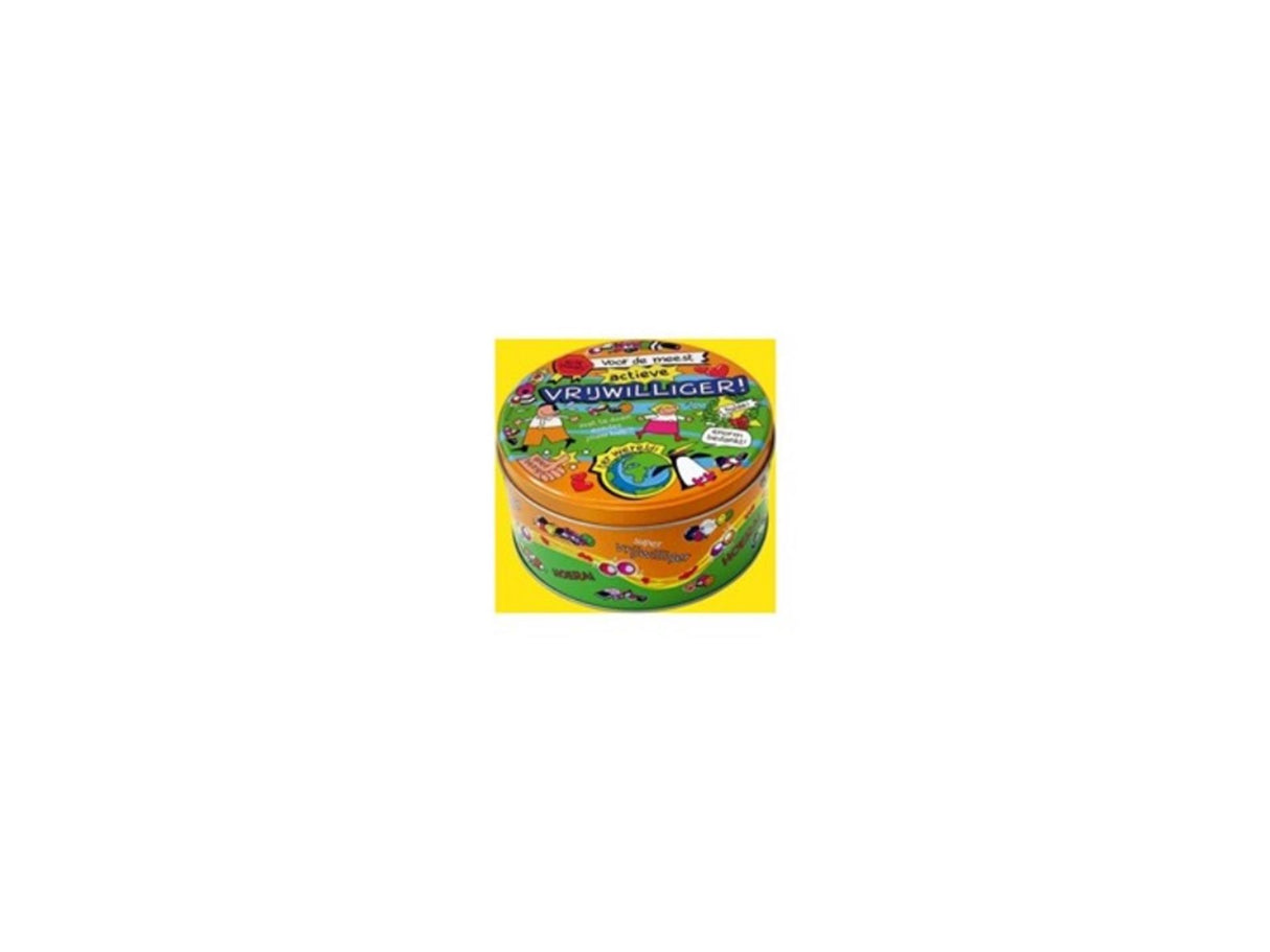Paperdreams candy box volunteer