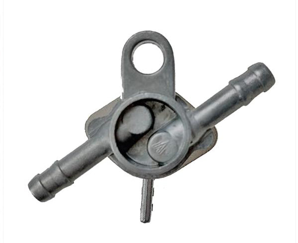Različna bencinska pipa med kačo 6 mm