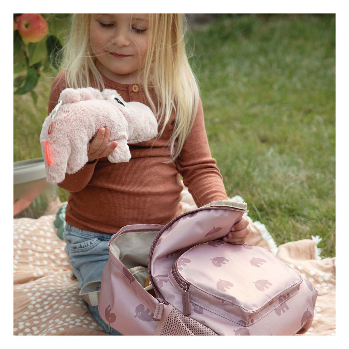Hotovo od dětského batohu jelena Ozzo Pink 5 l