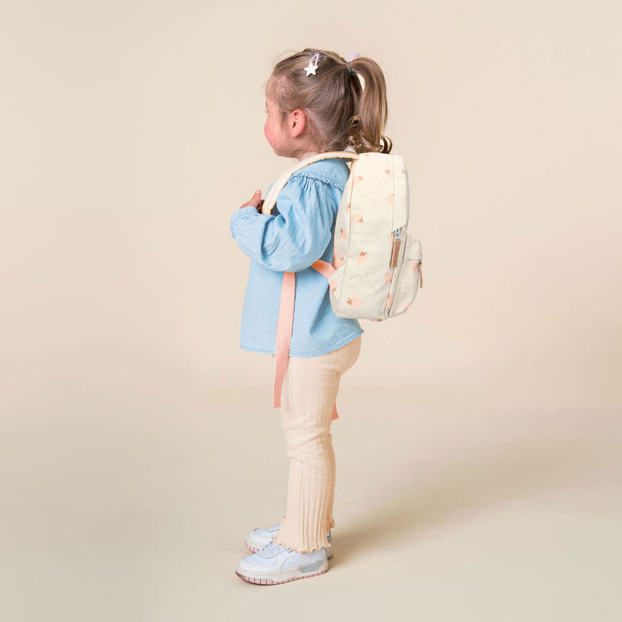 Imagen de mochila de Kidzoom esto