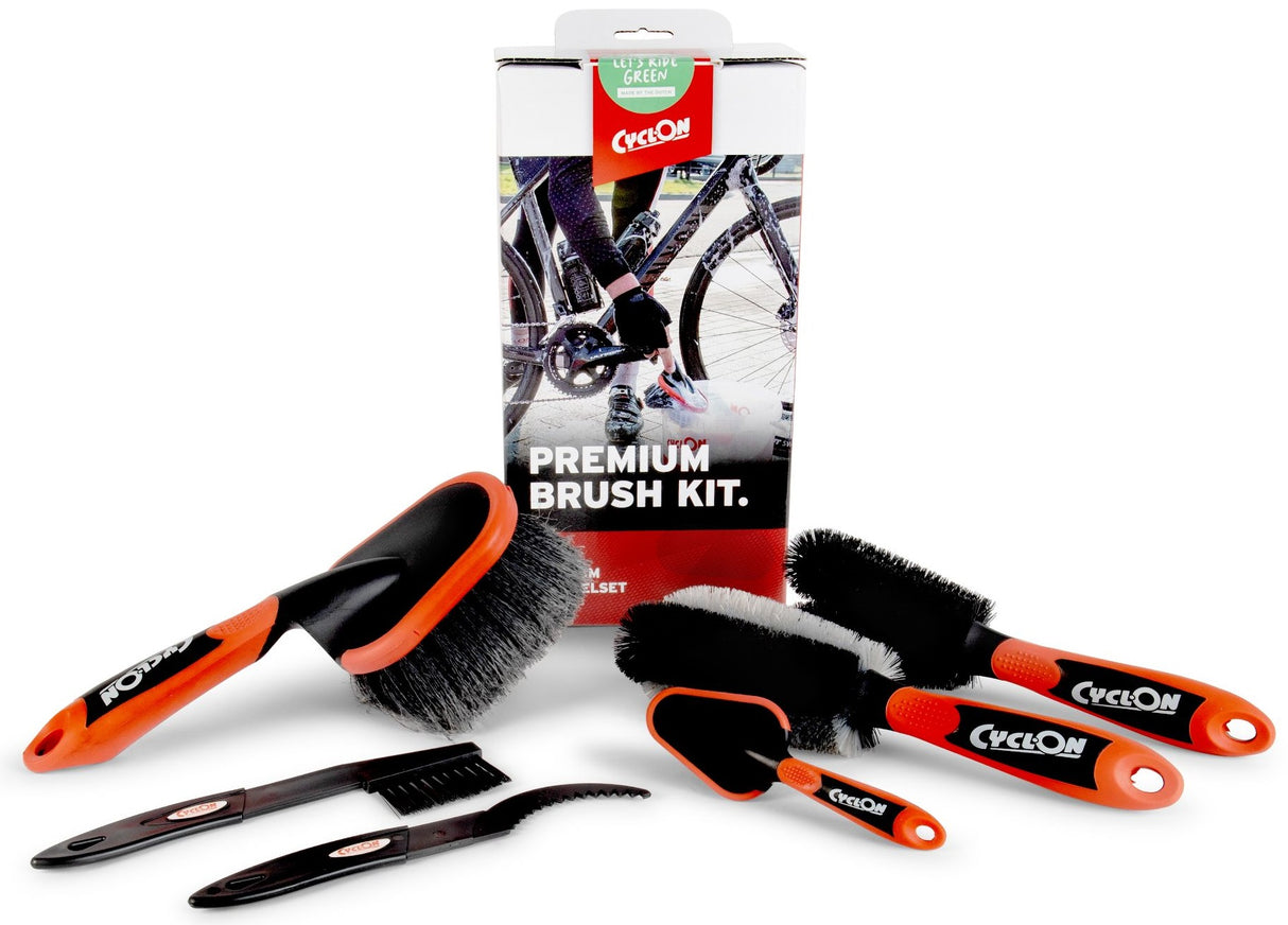 Cyclon brush set for bicycle cleaning in bag