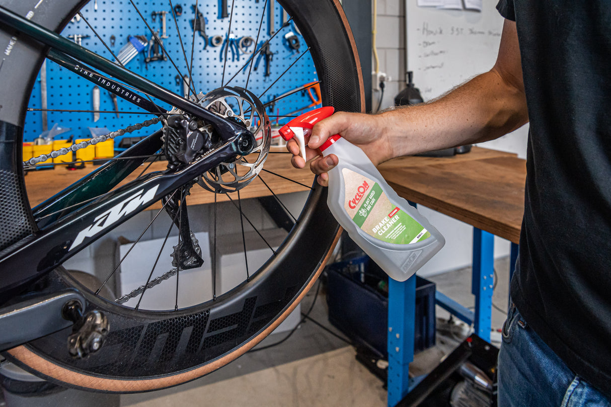 Cyclon Brake Cleaner založená na jerrycan 2.5L