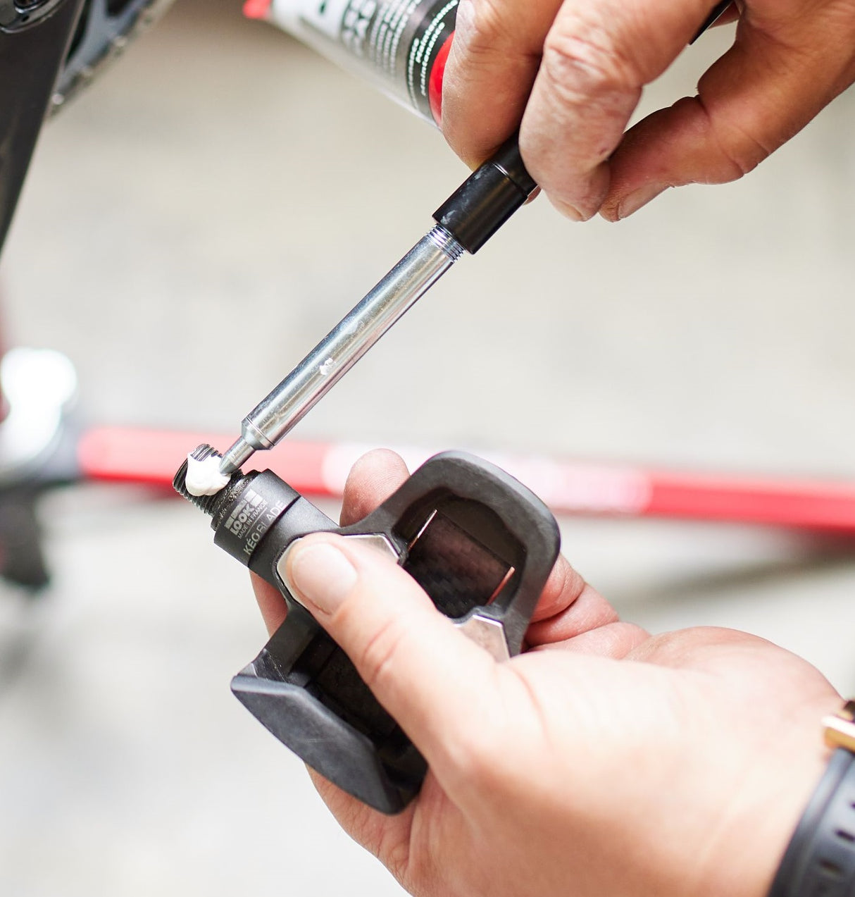 Fat sprayer for cyclon tube