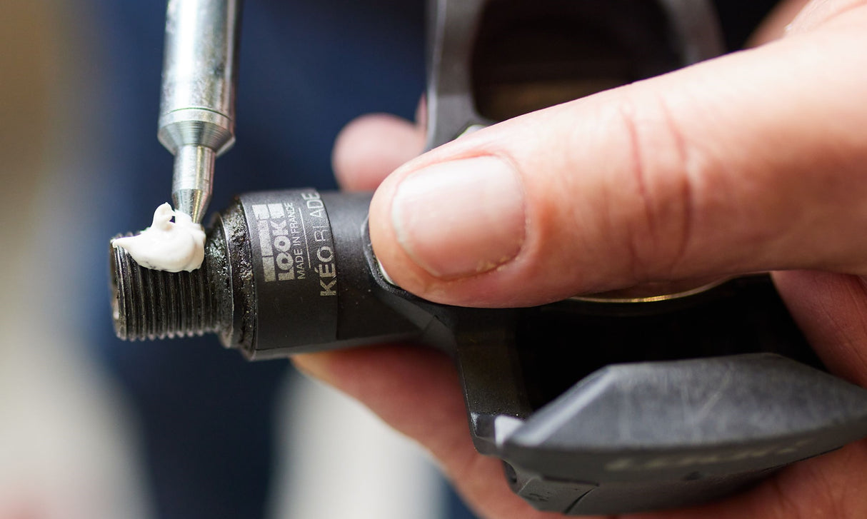 Fat sprayer for cyclon tube